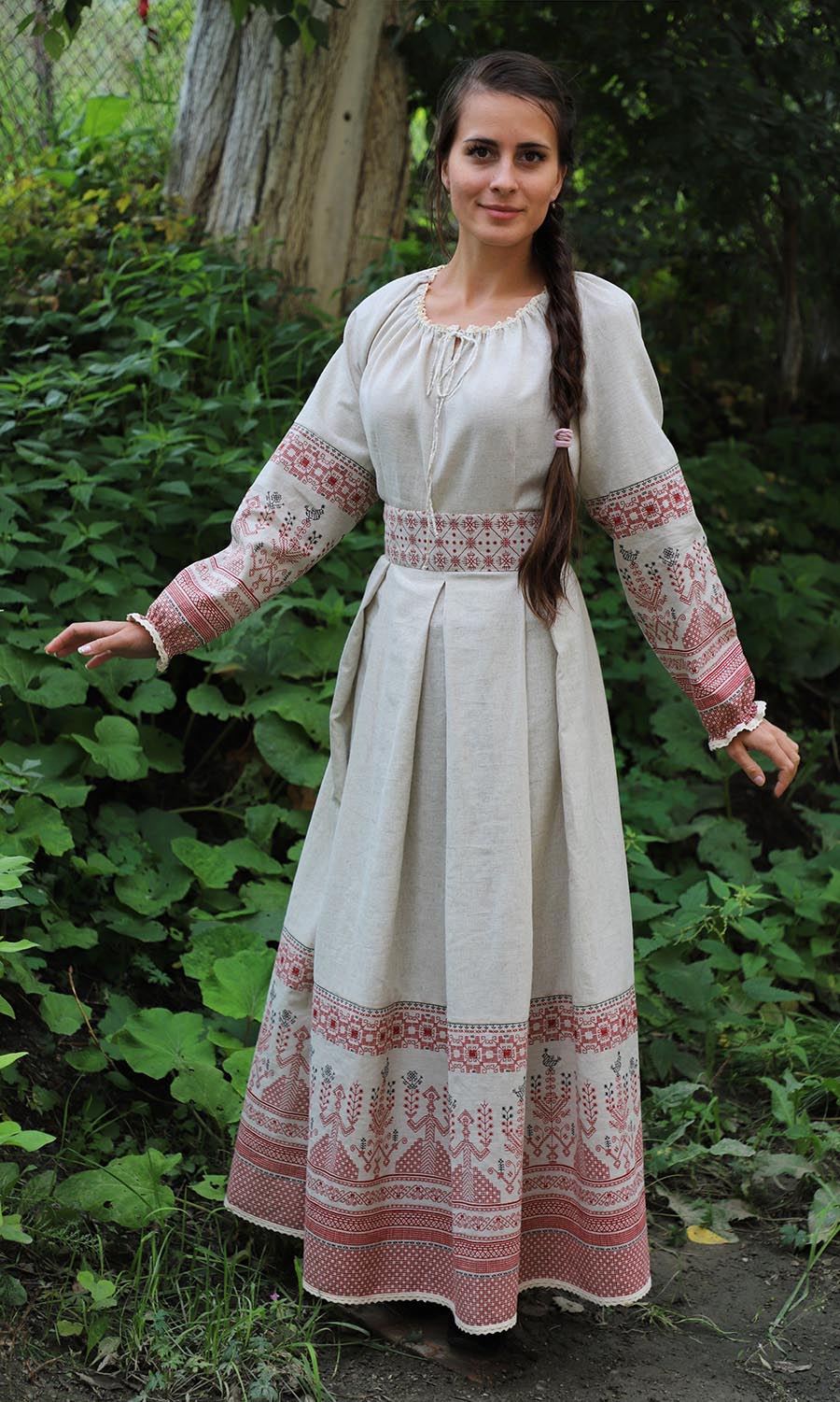Girls in Slavic costumes in Chandigarh