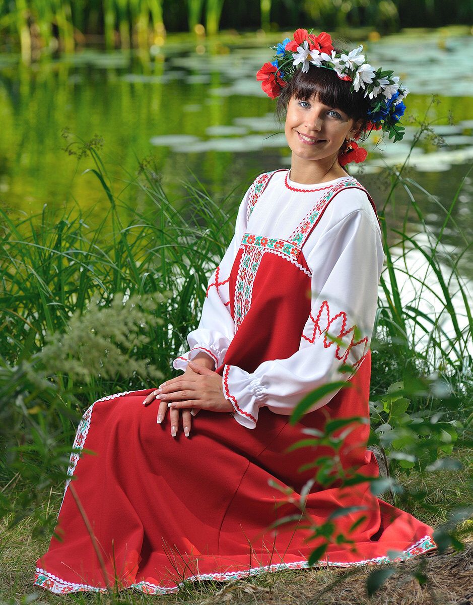 Beautiful girl Girls in Slavic costumes in Chandigarh