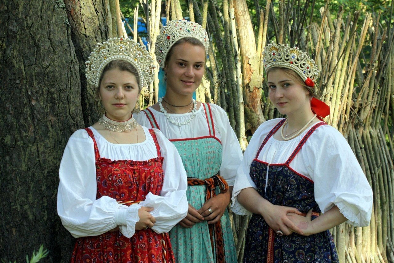 Sexy model Girls in Slavic costumes in Chandigarh